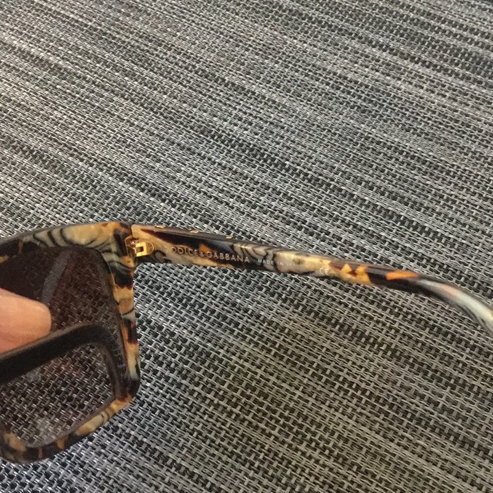 EUC Dolce and Gabbana Sunglasses - Picture 5 of 8